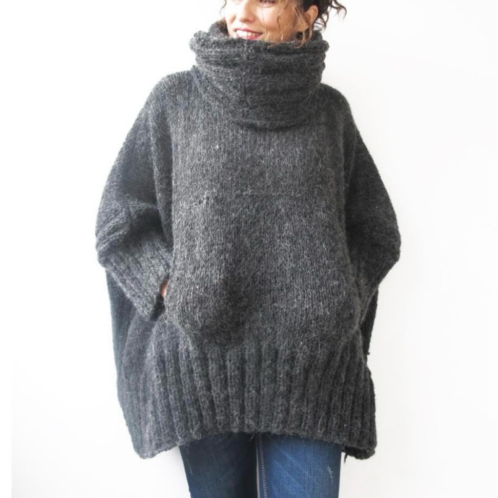 Hand knitted accordion hooded wool sweater. oversized. Size M/L/XL